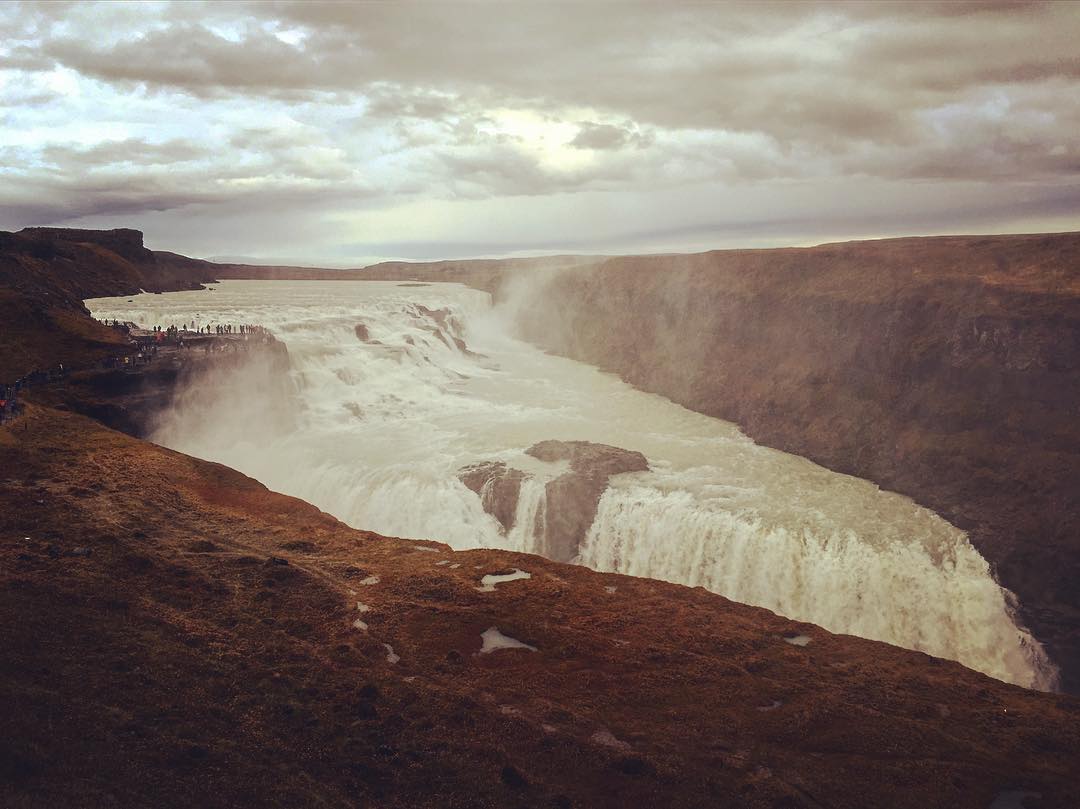 makes niagra falls look like a leaky faucet #48hoursiniceland
